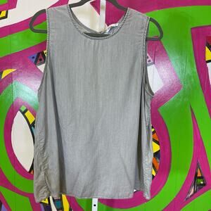 GAP 1969, Grey Tank Top, Keyhole in the back. Size XXL. Excellent condition!